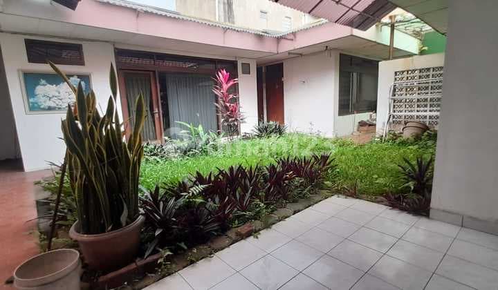 Sewa Rumah 1 Lantai Lokasi Strategis di Kembar