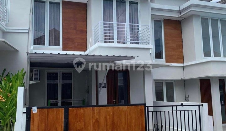 Disewakan Rumah Tahunan 2 Lantai Furnisharea Pererenan Canggu