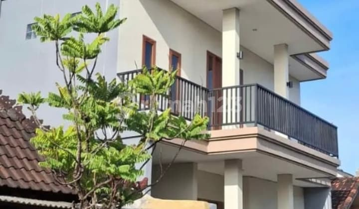 Di Kontrakan Rumah Kosongn Area Kori Nuansa Barat Jimbaran.