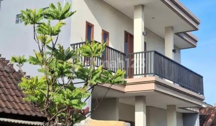 Di Kontrakan Rumah Kosongn Area Kori Nuansa Barat Jimbaran.