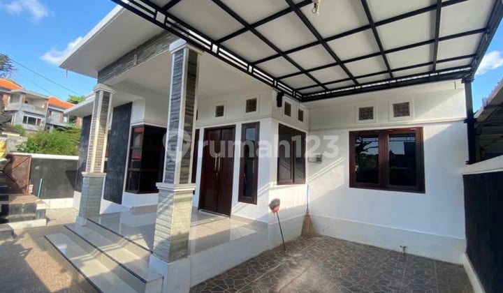 Annual House for Rent in Jimbaran Area - Taman Griya - Nuansa Bukit