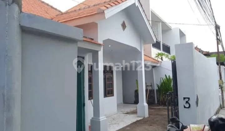 Spacious 3-Bedroom House in Kerobokan Kelod Area