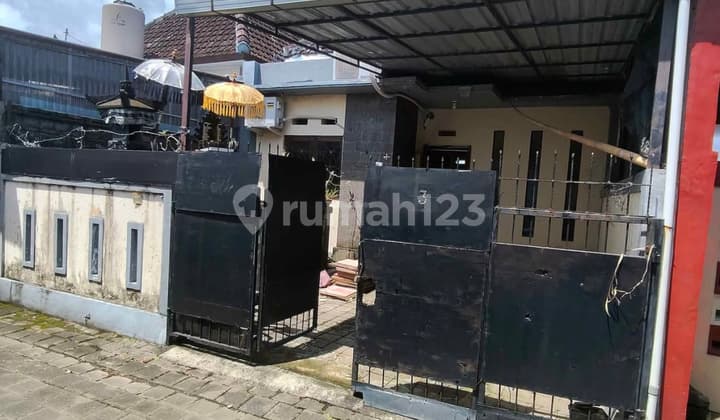 Di Kontrakan Rumah dengan 3 Kamar Tidur Gatsu Barat Denpasar Barat