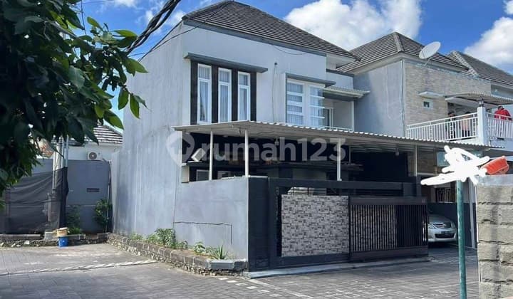 Di Sewakan Rumah 2 Lantai di Hooklokasi Dekat Bintang Mandiri Jimbaran