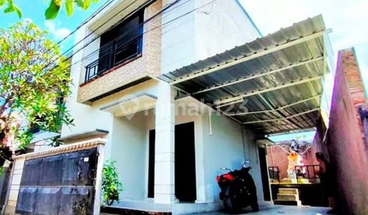 Rumah Modern 4 Kamar Tidur Disewakan di Renon - Perumahan One Gate System Dekat Sanur
