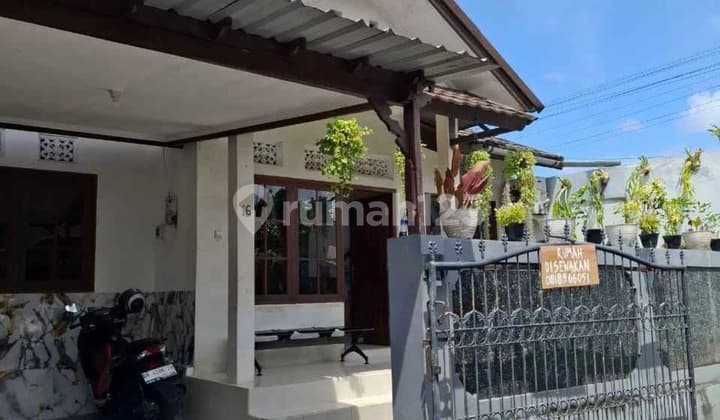 Rumah 3 Kamar Tidur Padangsambian Denpasar Barat