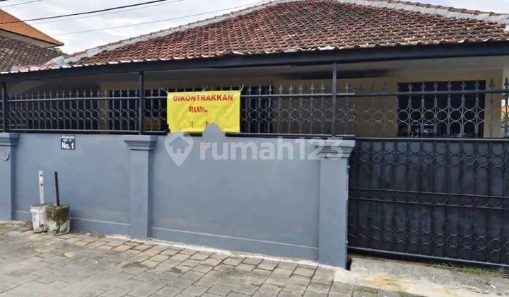Rumah Luas Tanah 200M2 5 Kamar Tidur Denpasar Barat