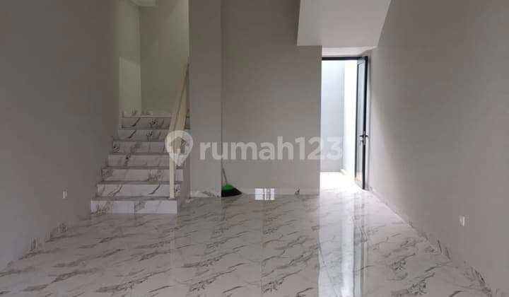 Available for Rent: 2-Story Shop House on Imam Bonjol, West Denpasar