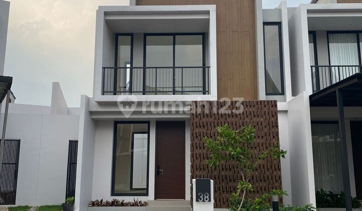 Di Summarecon Bogor Cluster Adem diapit oleh beberapa GUNUNG.Nyaman Luar Biasa...