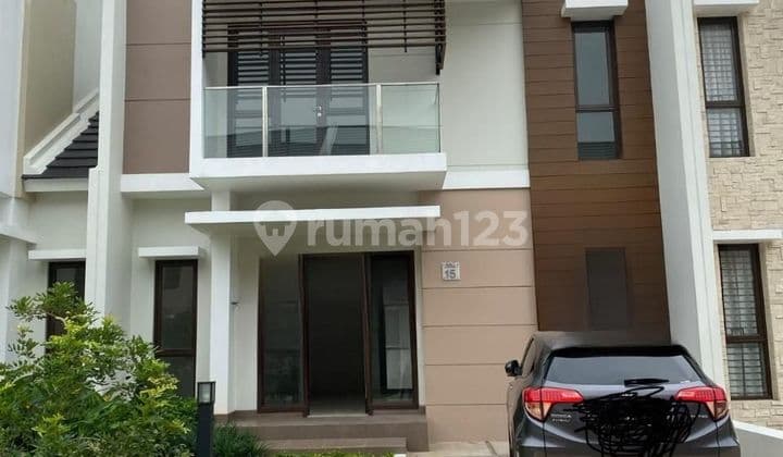 Summarecon Bekasi Burgundy Rumah Cakep Resik terawat siap huni