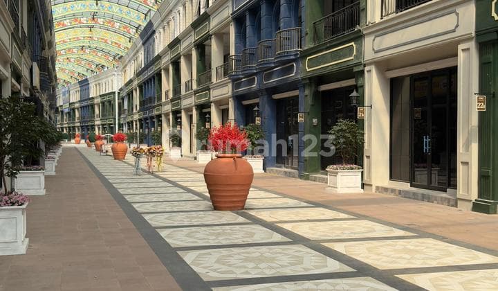 FOR SALE EURO ASIA OSAKA SHOPHOUSE Size 4.5x10 3 floors + Rooftop