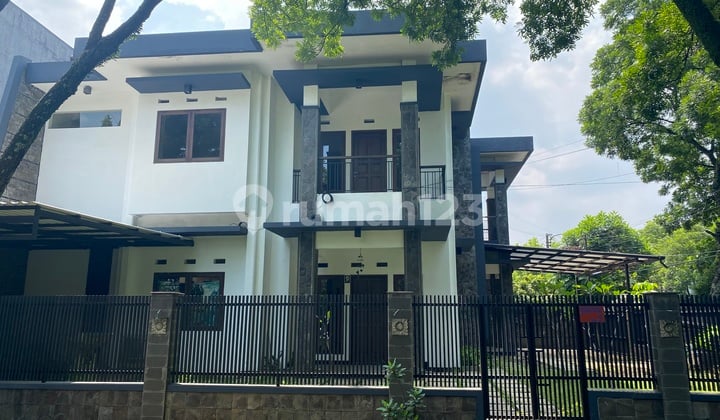 Rumah 2 Lantai Batununggal Indah Aman Nyamanfurnished Minimalis