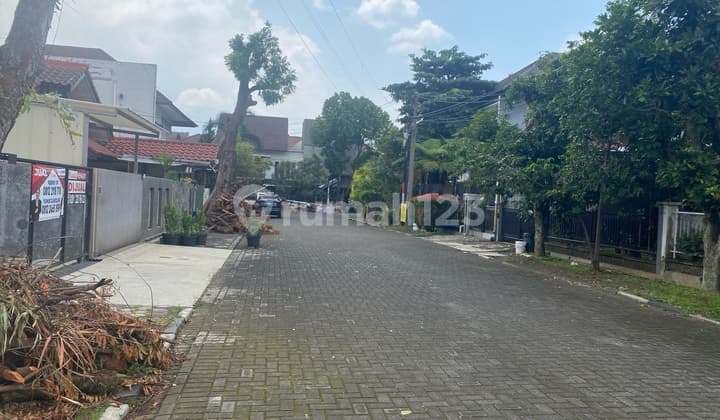 Batununggal 1.5-Story House for Sale in a Single Gate Cluster System