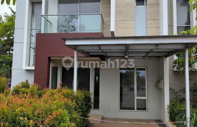 For Sale Golf Island House PIK Size 8x15 m² in North Jakarta