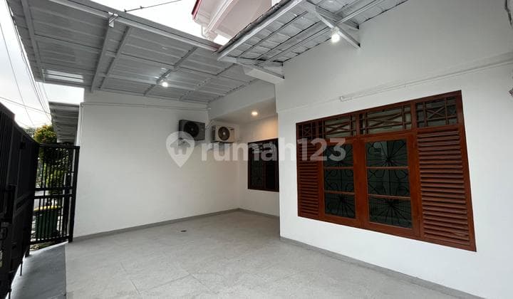 Di Jual Rumah 2 Lantai Lokasi Strategis Pondok Bambu Jakarta Timur
