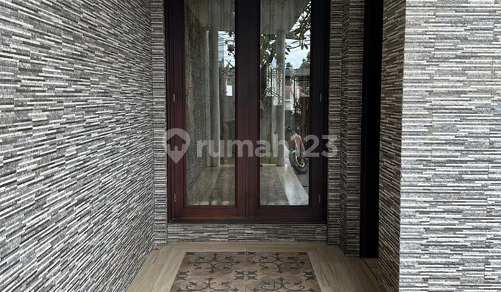 Disewakan Rumah Siap Huni Kondisi Sangat Bagus Fully Furnished di Kemang