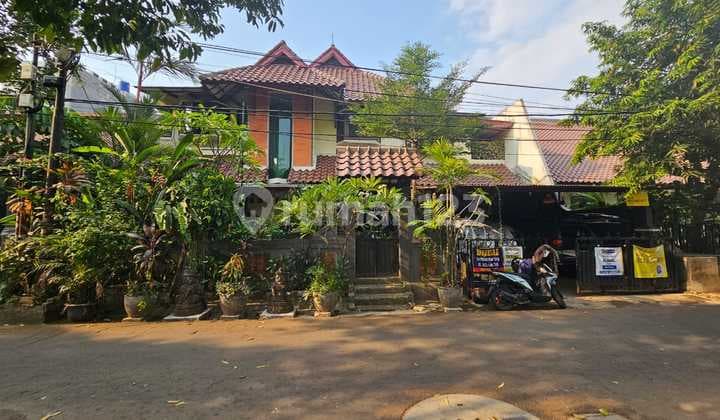 For Sale – Rumah Mewah Di Kebayoran Baru, Jakarta Selatan