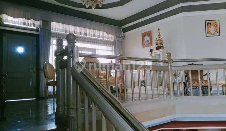 Dijual Cepat Hunian Luas di Moh Toha Mainroad Dekat Akses Tol &At Kota