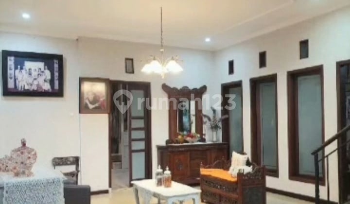 Dijual Cepat Hunian Minimalis 5 Kamar di Antapani Dekat Pusat Bisnis Siap Huni