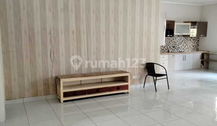 Rumah 2 Lantai, Lingkungan Asri, Siap Huni, di De Park BSD City