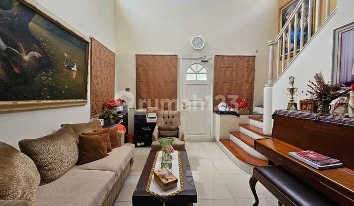 Dijual Rumah Cantik, Lingkungan Asri, Siap Huni, Di Lippo Karawaci