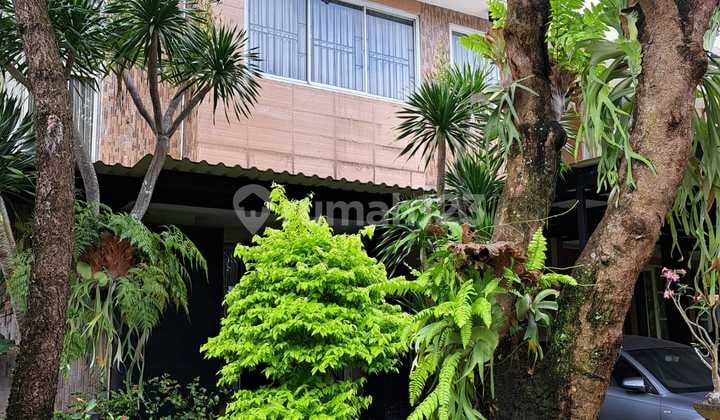 Jual Cepat Rumah Asri Nyaman 2 Lantai Semi Furnished di Bsd Delatinos