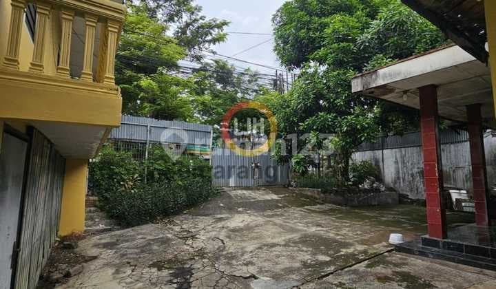 Plot on Setiabudi Street