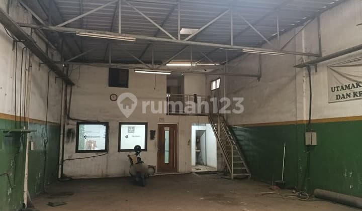 For Sale Warehouse in Cijengkol Setu, Certified Title, Land Area 162m2, Setu Bekasi.