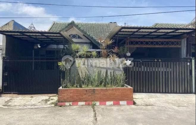 Dijual Rumah Di Jalan Anggrek Jababeka Raya Siap Huni Luas 180m² 4kamar Cocok Dijadikan Kos Kosan Cikarang Bekasi