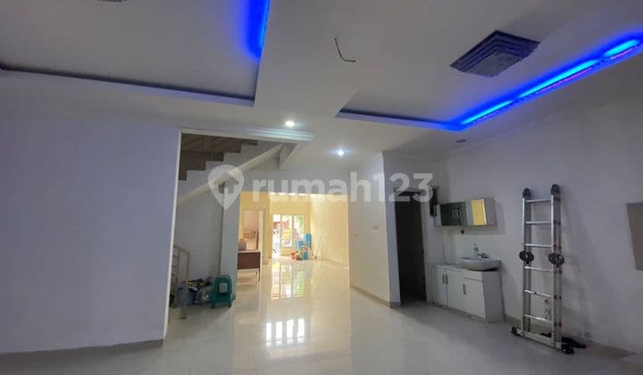 Disewakan Rumah 2 Lantai 4 Kamar Dalam Cluster 1 Km Dari Tol Tambun Grand Wisata Bekasi