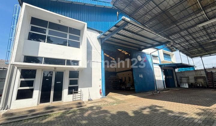 Disewakan Gudang Jalan Mustikajaya, Muat Container 20 Feet, Panjang Gudang 34M, Lebar 16.8M, Terdapat Office, 14 Kamar Mess, Akses Langsung Tol Tambun dan Tol Bekasi Timur, Bekasi Kota