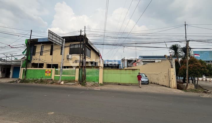 Dijual Workshop Luas 5000M2 Pingir Jalan Raya Setu, Hanya 2 Meter ke Kawasan Grand Wisata