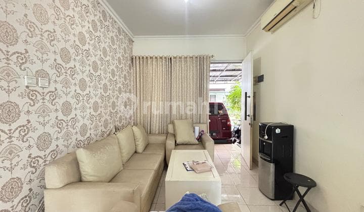 Disewakan Rumah Grand Wisata 2 Lantai, Kamar 2+1, Siap Huni, Bebas Banjir, Keamanan 24 Jam, 1,5KM dari Mall Living World, Akses Langsung Tol Tambun Grand Wisata Bekasi