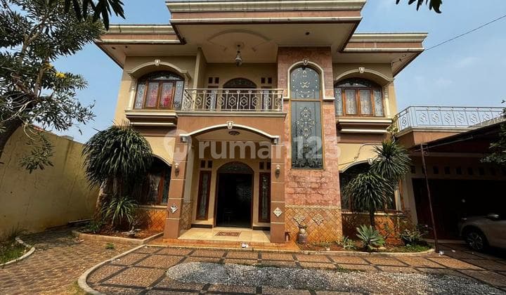 Dijual Rumah Cijantung 2 Lantai, Luas Tanah 720m2, Siap Huni, 7+1 Kamar Tidur, SHM, Bisa KPR Hanya 1km ke Tol Jor Jakarta Timur