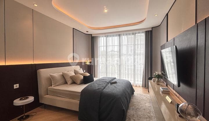 Dijual Rumah Baru Jalan I Gusti Ngurah Rai Modern Classic Bukit Podomoro 3 Lantai, 4 Kamar Tidur, Fasilitas Club House Premium, Bebas Banjir, bisa KPR, 3 Km Dari Pintu Tol Becakayu , 5Km Menuju LRT, Klender Duren Sawit