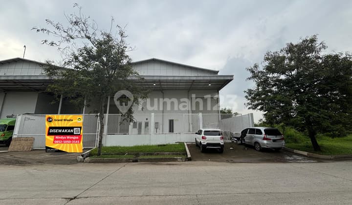 For Rent: Ready-to-Use Delta Silicon Warehouse, Land Area 1,058m² in Industrial Area, Suitable for Storage and Business, With Safe and Comfortable Location, Delta Silicon Lippo, Cibatu, Cikarang