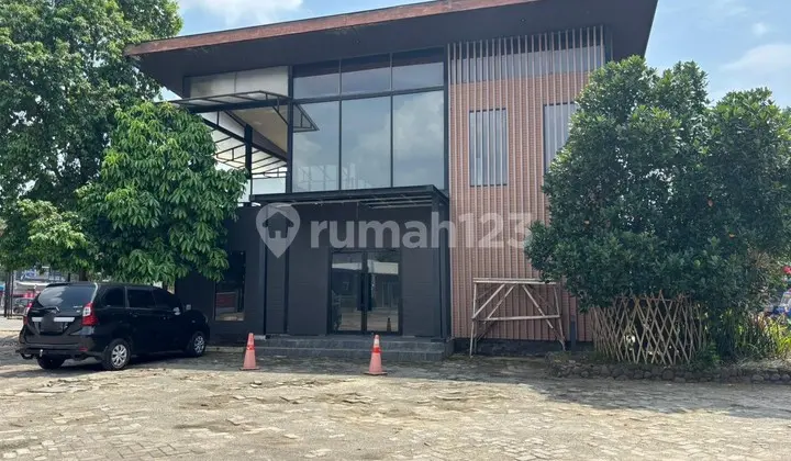 Disewakan Ruang Usaha atau Gedung 2 Lantai, Ex Starbuck Jl. Kayuringin, Akses Langsung Jalan Raya Jenderal Sudirman, Parkis Luas, Bekasi Selatan Kota Bekasi