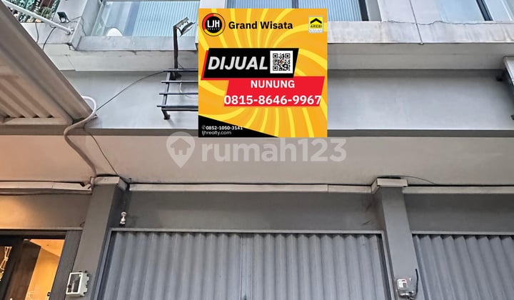 For Sale: Boulevard Grand Wisata 2-Story Shop House Ready to Use, Spacious Free Parking, Eligible for KPR, Close to Mall and Tol Tambun Access in Grand Wisata Bekasi.