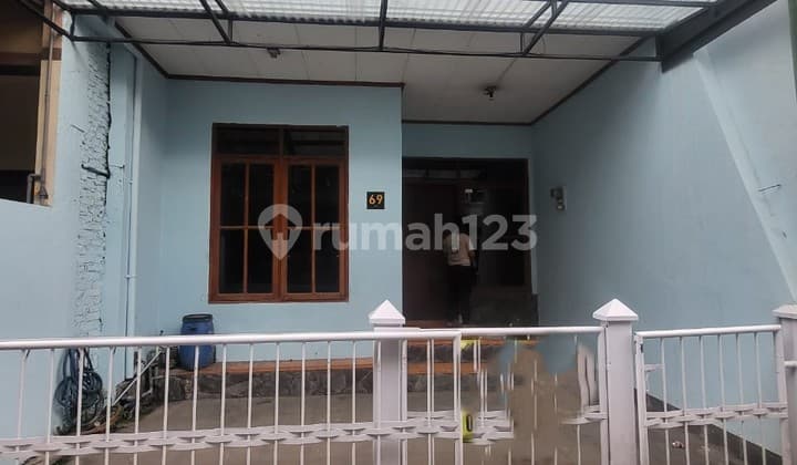 Dijual Rumah 2 Lantai, 3 Kamar Tidur Dalam Komplek, Bebas Banjir di Antapani Bandung