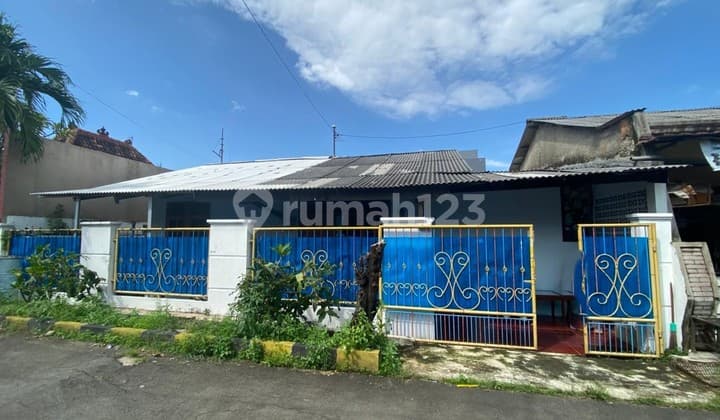 For Sale: Boarding House Inside Deperla Bulak Kapal Complex, Land Area 150M2, 6 Bedrooms, SHM (Certificate of Ownership), Eligible for KPR (Mortgage), 1Km From Train Station, Terminal, Transpark Juanda Bekasi Timur