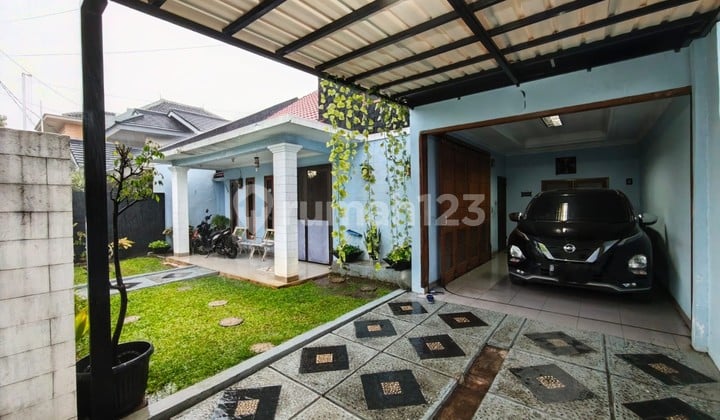 For Sale: Dukuh Zamrud Block I House, 2 Floors, Land Area 252m2, 24-Hour Security, Eligible for Mortgage, Mustikajaya, Bekasi City