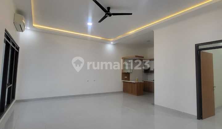 Disewakan Rumah Baru 2 Lantai Siap Huni Dalam Cluster One Gate Security System, Keamanan 24 Jam, 3 Kamar Tidu di Antapani Bandung