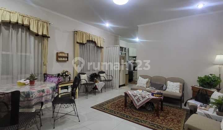 Dijual Kost-kostan Aktif + Rumah 2,5 Lantai, Luas Bangunan 370m2, 12+2 Kamar Kost, Full Furnished Siap Pakai Dekat Unpad, Unikom, ITB, ITHB, Dipatiukur Bandung