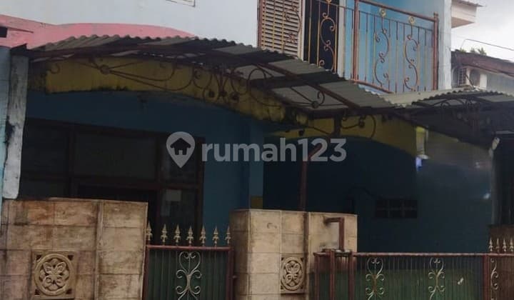 For Quick Sale, 2-Story House in Taman Harapan Baru, Flood-Free, Strategic Location Near Hospital, School, Market, and Transportation at an Attractive Price