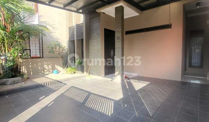 Disewakan Rumah 2 Lantai Full Furnished, Siap Huni, Luas 134m2, 3+1 Kamar Tidur, Dalam Cluster One Gate Security System di Antapani Bandung