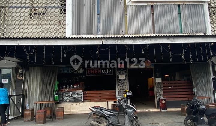 Dijual Ruko Gandeng 3,5 Lantai di JL. A.Yani, Cocok untuk tempat usaha, Bank, Klinik Kecantikan, bisa KPR, 3 KM dari Gerbang Tol Bekasi Barat