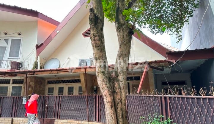 Rumah Hitung Tanah Dekat Gereja Theresia Menteng Cocok Buat Kost2an
