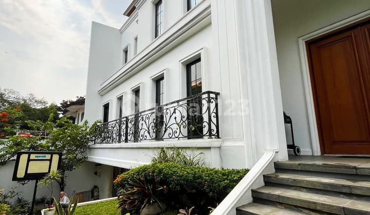 Rumah Bagus dan Nyaman Lokasi Premium Dekat Scbd Kebayoran Baru