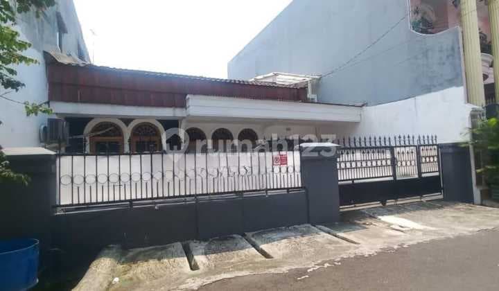 Dijual Rumah 2 Lantai di Binus Area - Kemanggisan Jakarta Barat