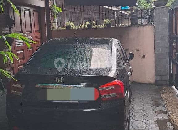 Hot Sale Rumah Cantik di Bawah Harga Pasar, Lokasi Strategis Bintaro